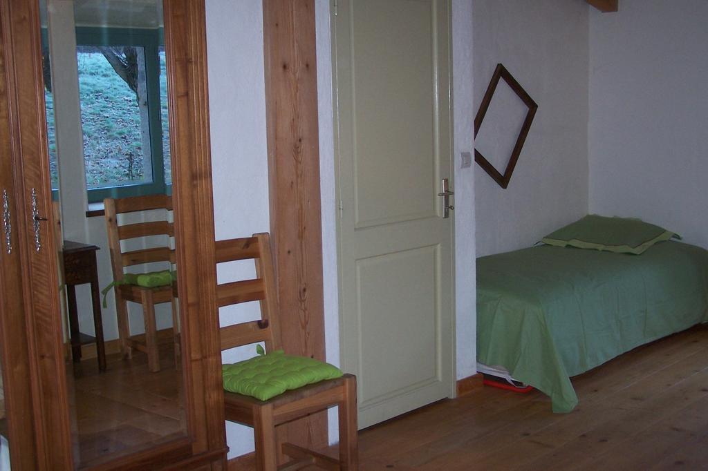 Salomony Chambre D'Hotes Marcols-les-Eaux Exterior photo