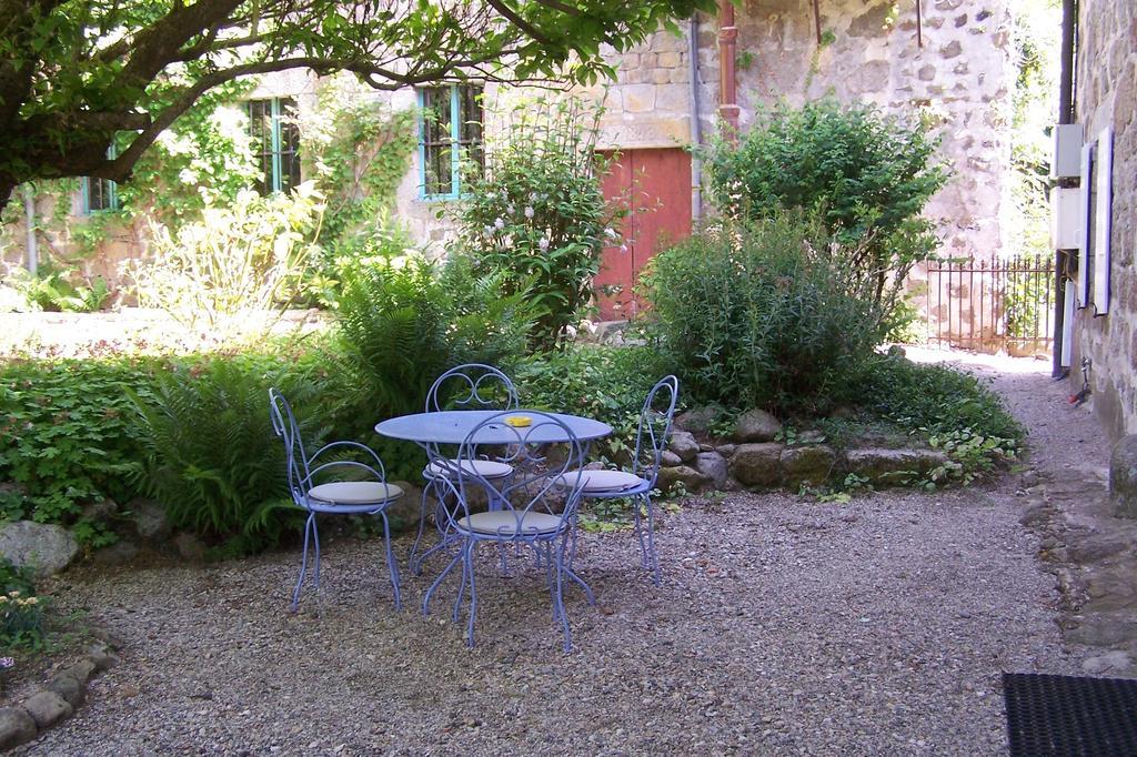 Salomony Chambre D'Hotes Marcols-les-Eaux Exterior photo